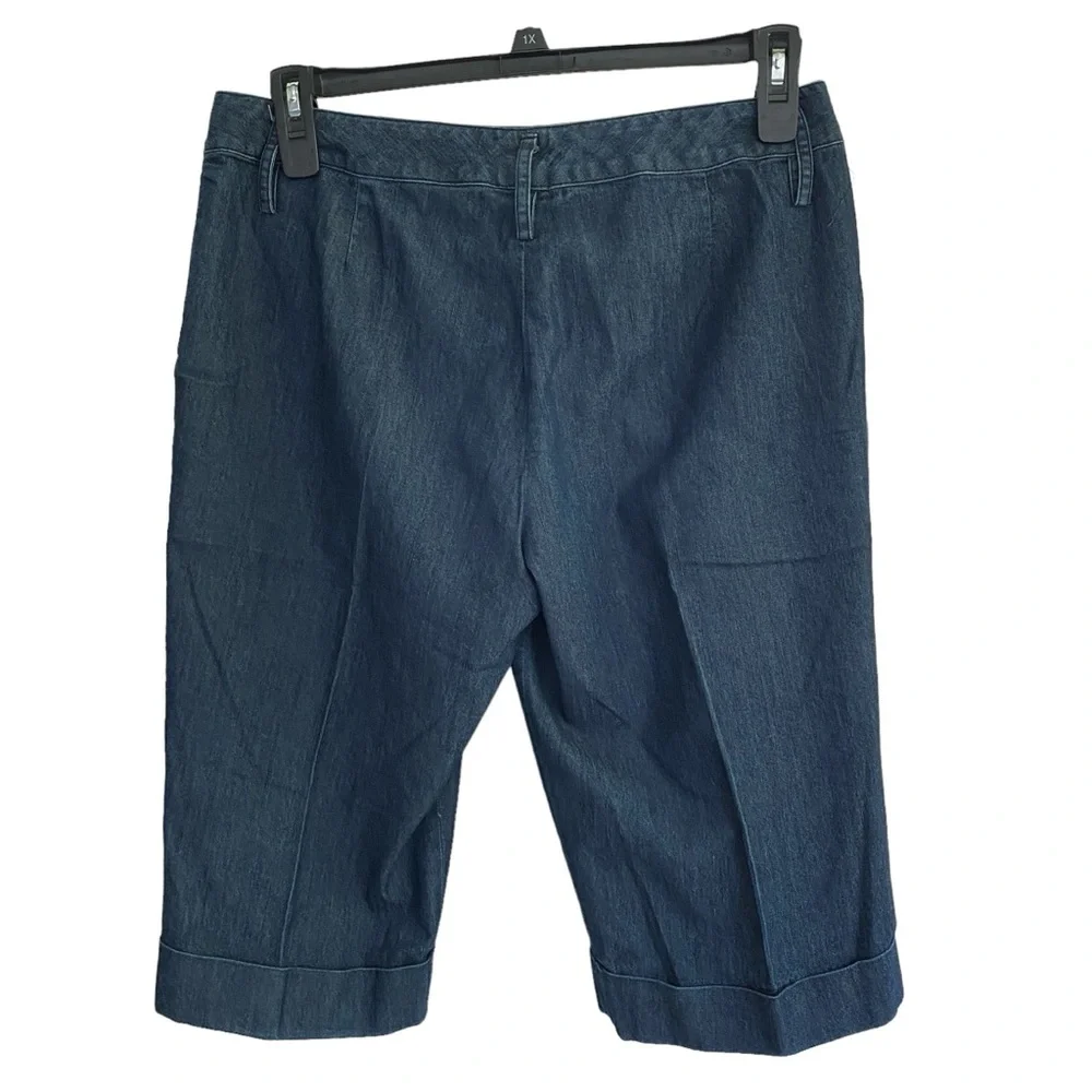 LARRY LEVINE Bermuda/Capri Denim Blue Cuffed Pockets Women's Size 10